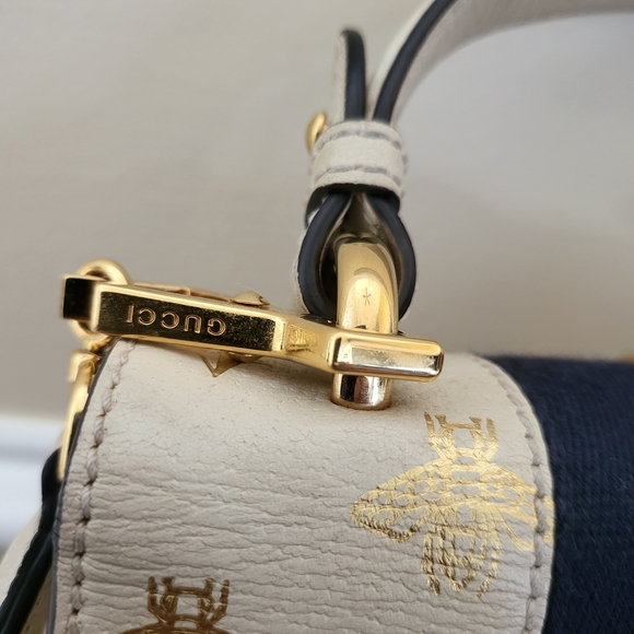 GUCCI Textured Calfskin Bee Star Print Mini Sylvie Bag Mystic White w / COA.. - Picture 6 of 16